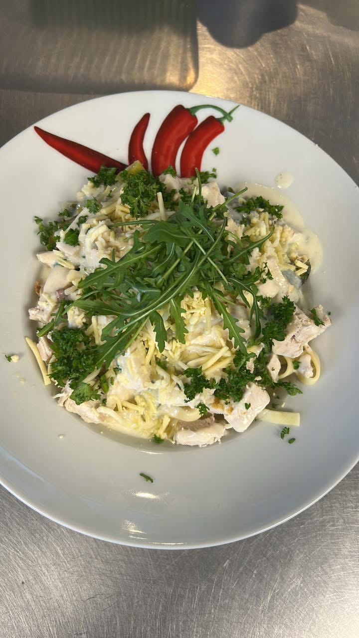 Pasta kip prei