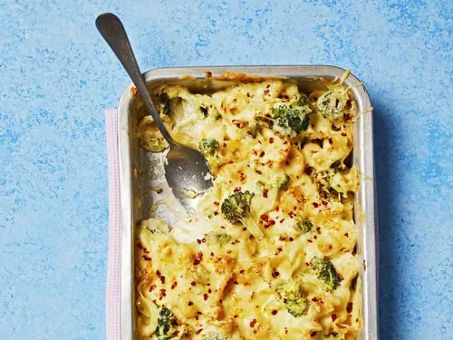 Pasta met broccoli en chipolata